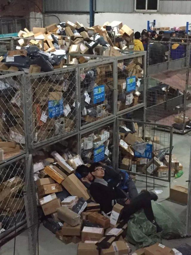 特朗普力推的比特币再度令10万人爆仓