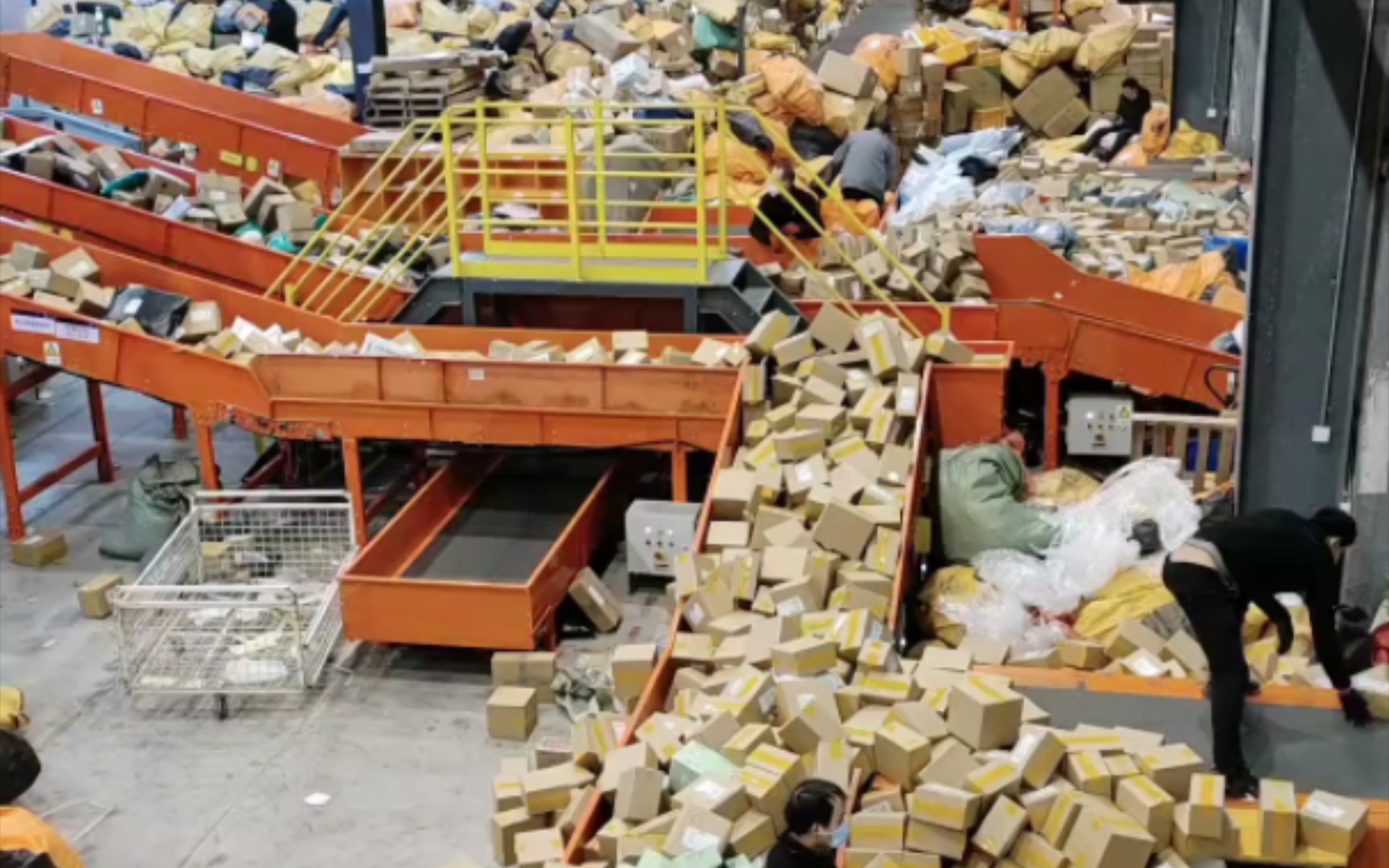 加密货币集体拉升超13万人爆仓比特币重回96000美元上方